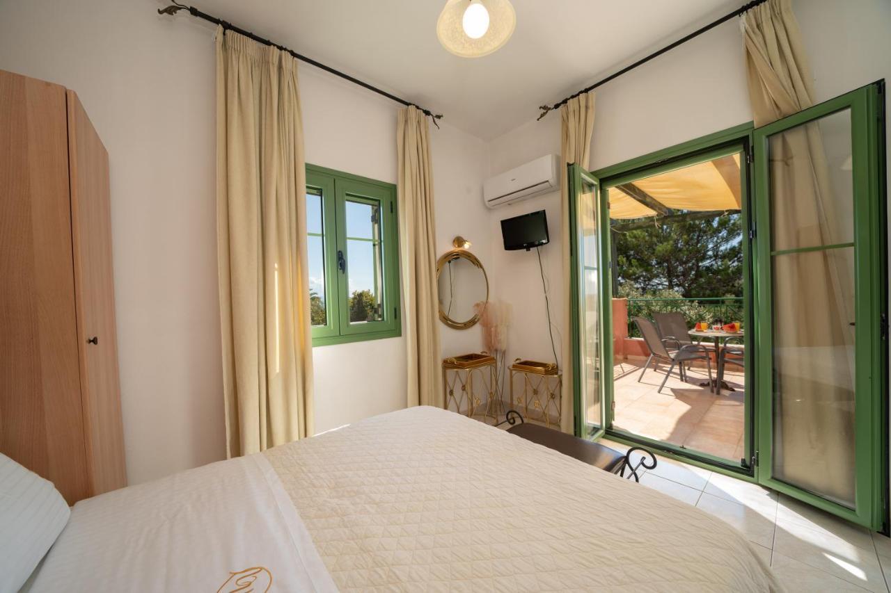 Monambeles Villas Svoronata Ngoại thất bức ảnh