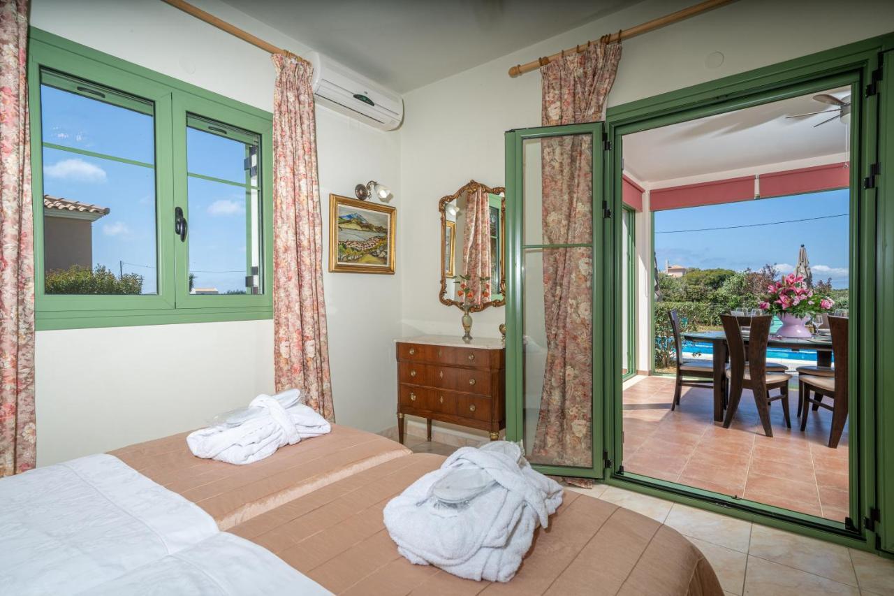 Monambeles Villas Svoronata Ngoại thất bức ảnh