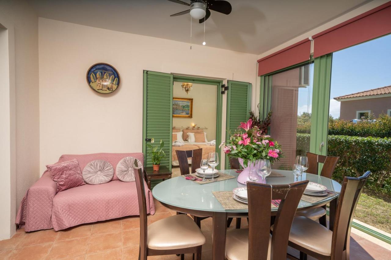 Monambeles Villas Svoronata Ngoại thất bức ảnh