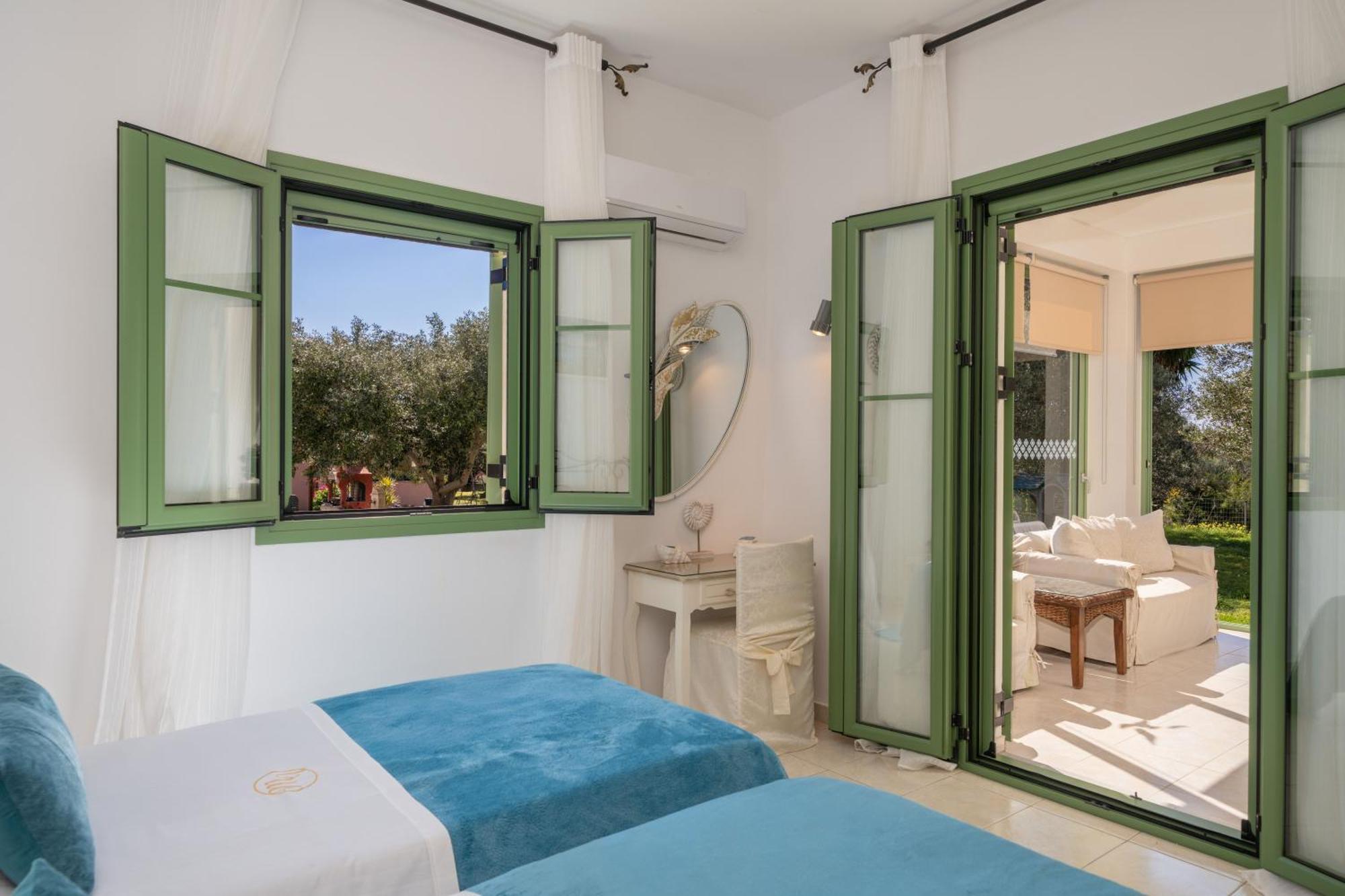 Monambeles Villas Svoronata Ngoại thất bức ảnh
