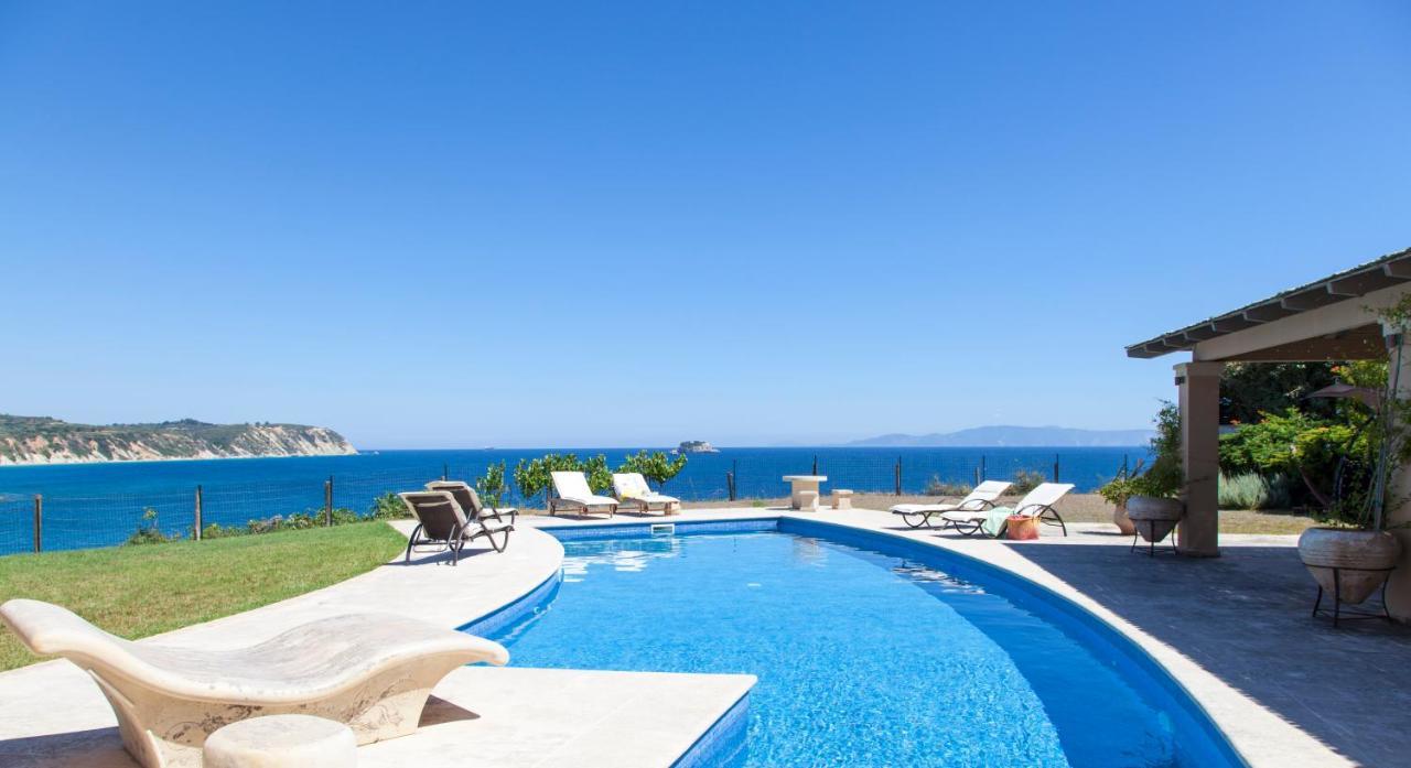 Monambeles Villas Svoronata Ngoại thất bức ảnh