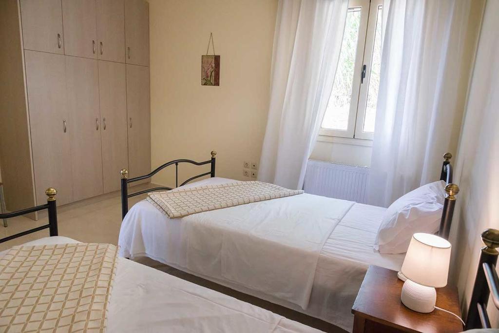 Monambeles Villas Svoronata Ngoại thất bức ảnh
