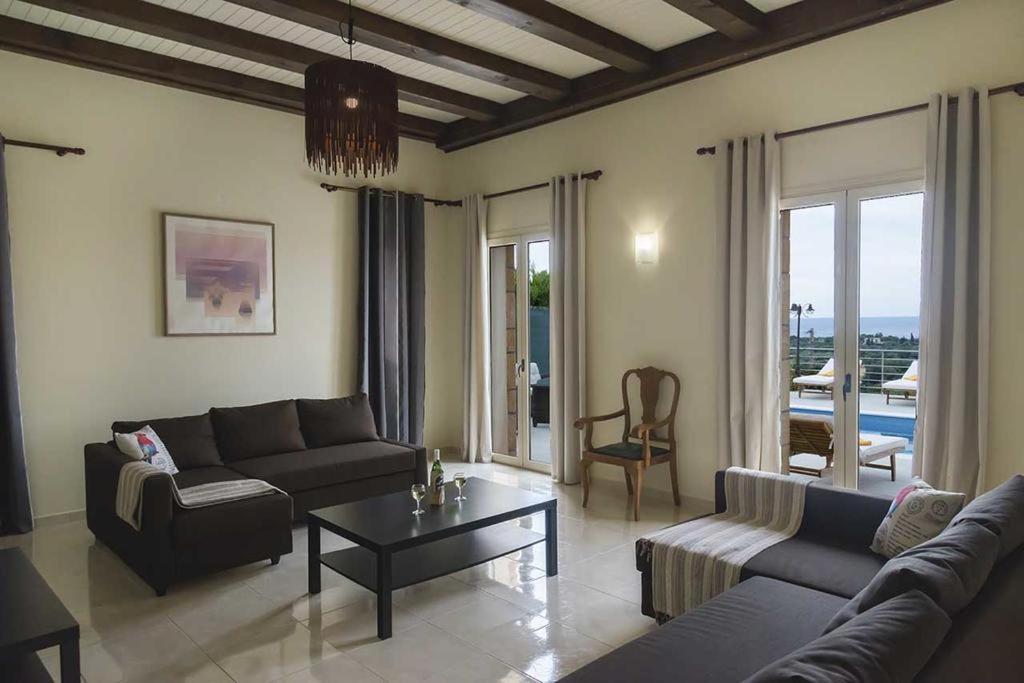 Monambeles Villas Svoronata Ngoại thất bức ảnh